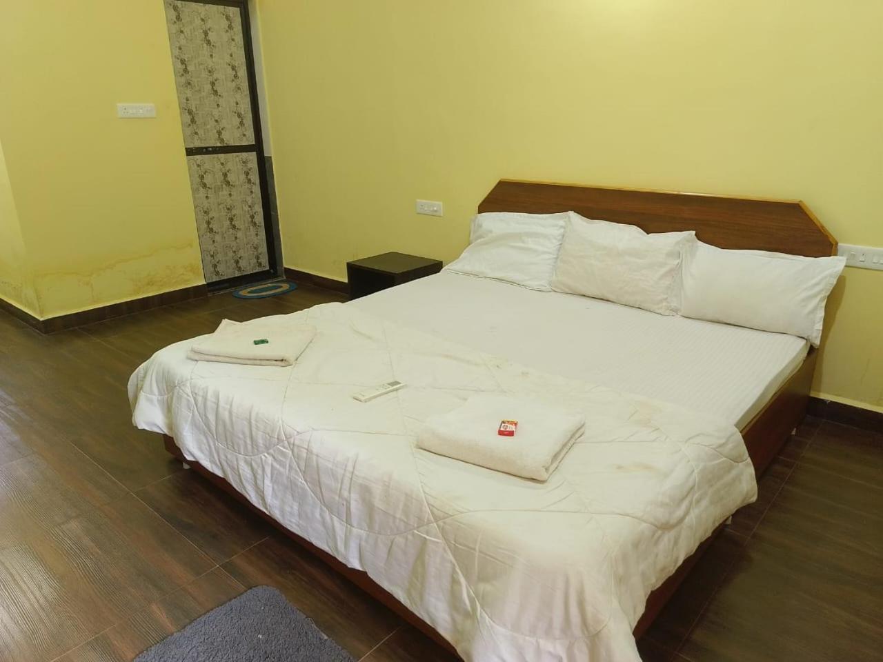 One Love Guest House Morjim Esterno foto