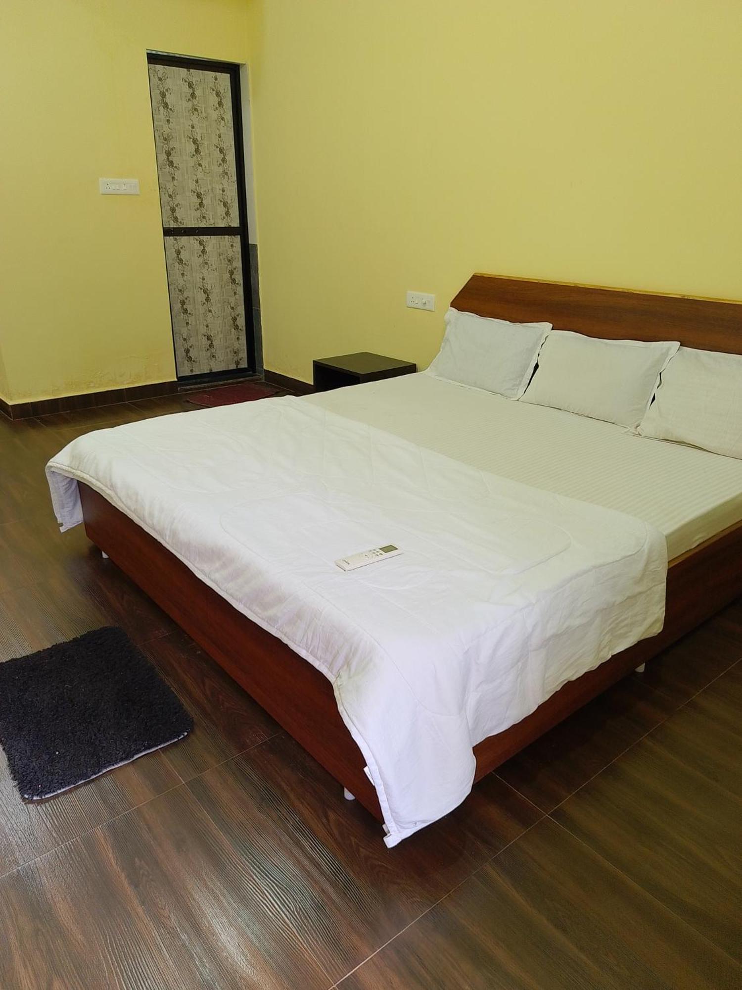 One Love Guest House Morjim Esterno foto