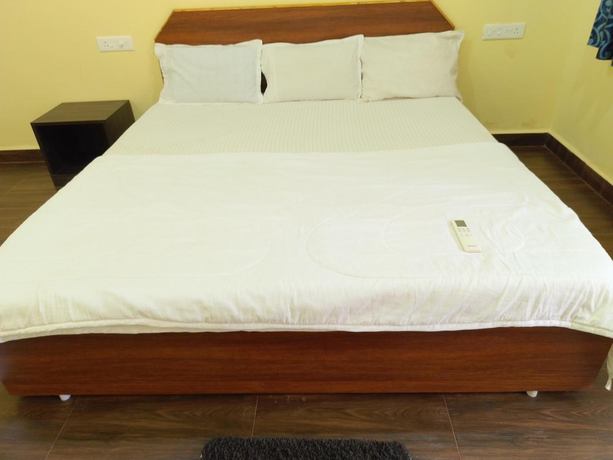 One Love Guest House Morjim Esterno foto