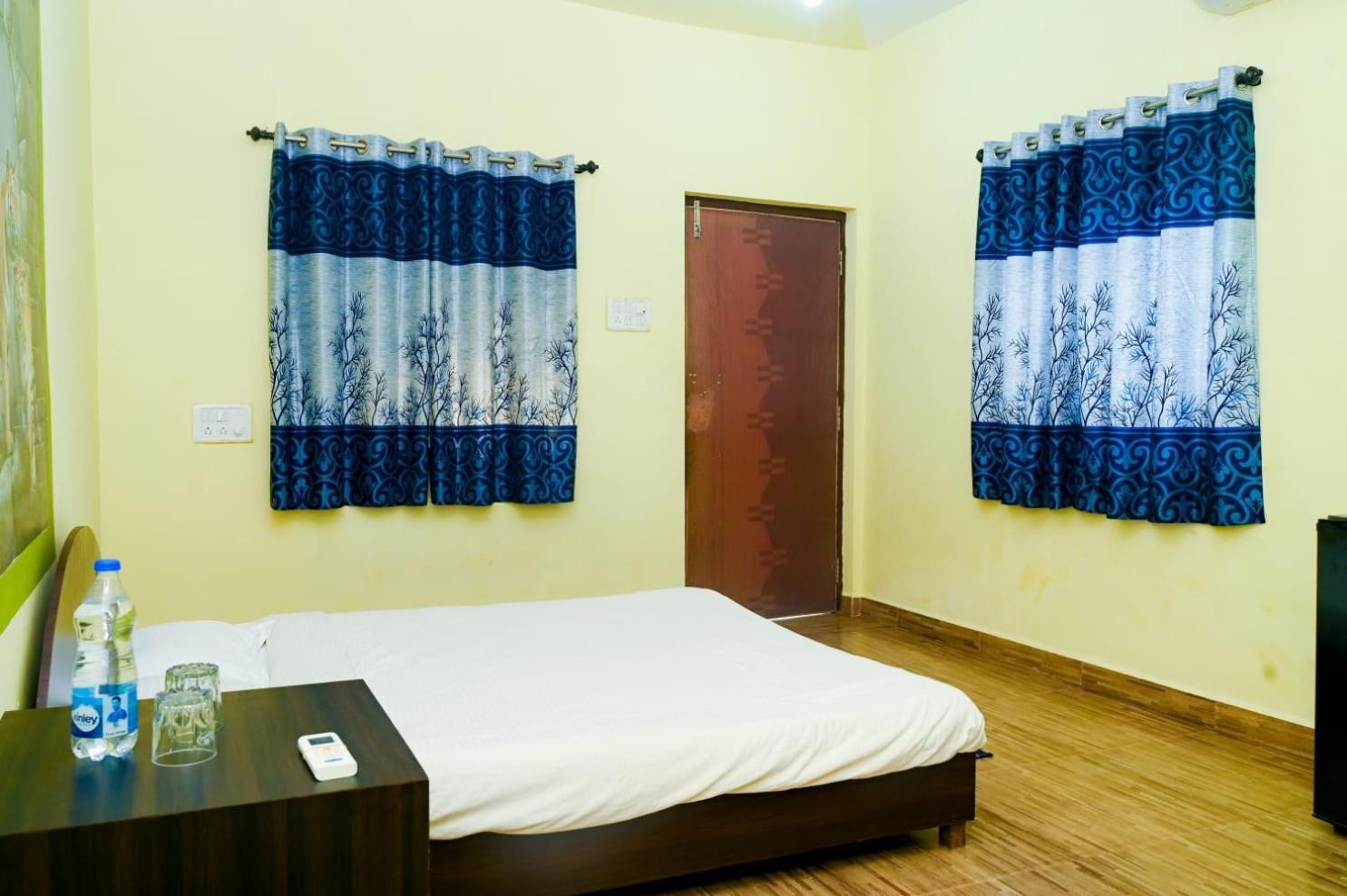 One Love Guest House Morjim Esterno foto